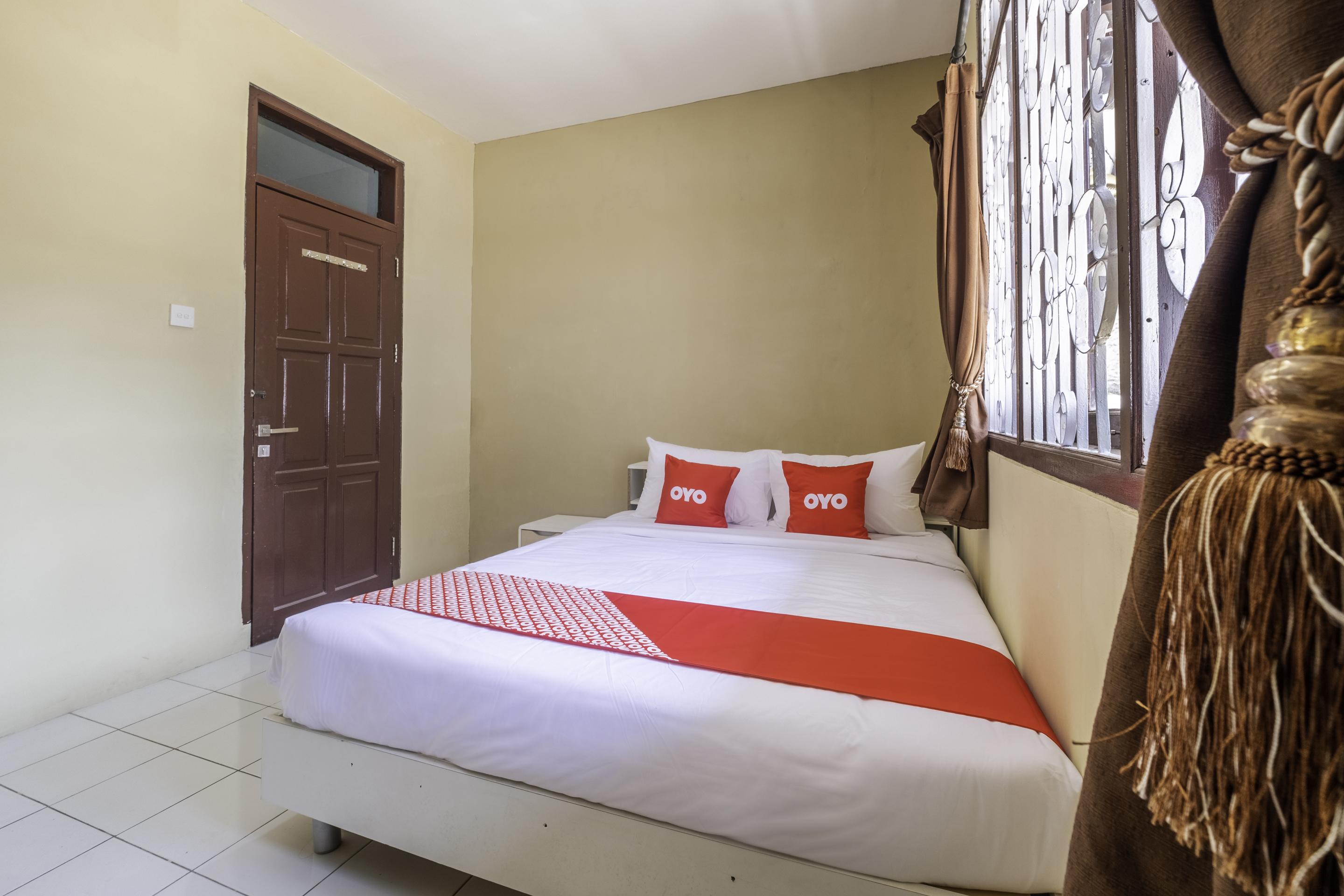 Super Oyo 1568 Stasiun Ka Cirebon Guest House Екстериор снимка