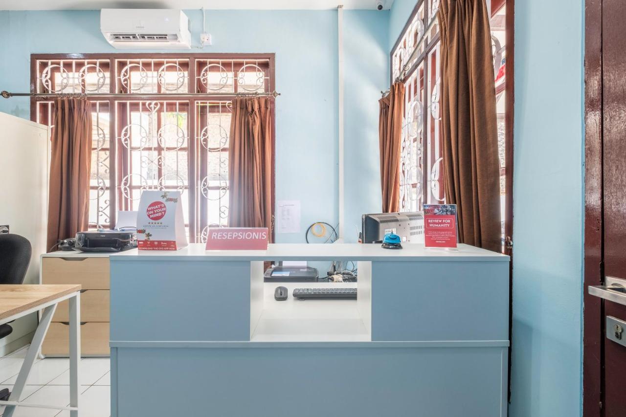 Super Oyo 1568 Stasiun Ka Cirebon Guest House Екстериор снимка